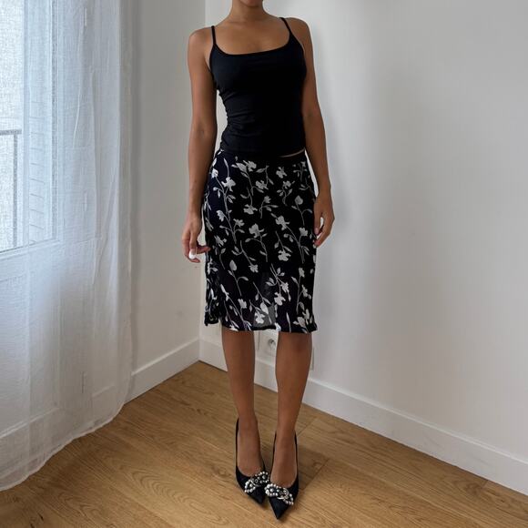 Vintage Italian Floral Mesh Pencil Skirt (XS/S) - Picture 2 of 9